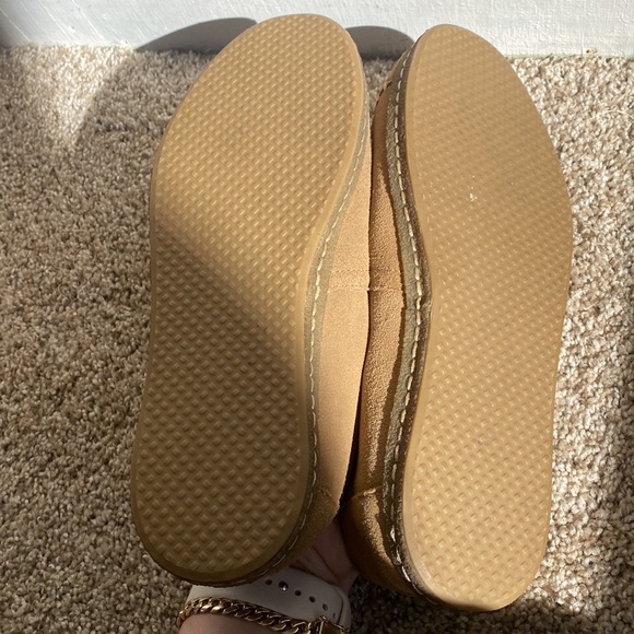 Tom’s Fur Lined Moccasins (Women’s) - Picture 6 of 6